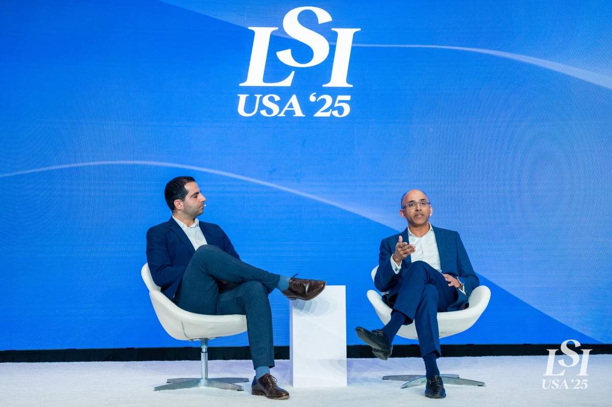 Amir Soltanianzadeh and Dr Asif Ali discuss the future of cardiac wearables on stage at LSI USA 2025